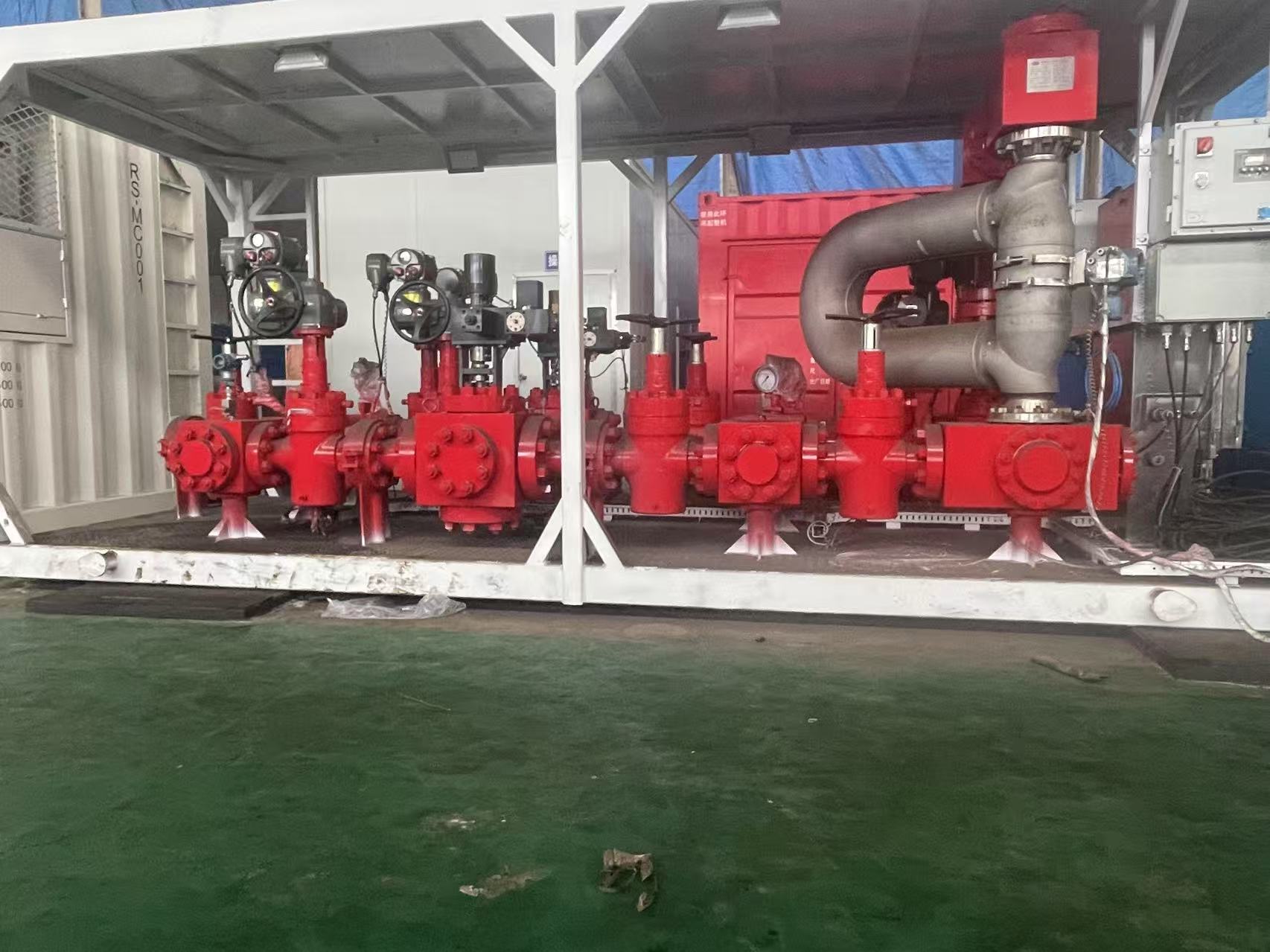 德陽市順昌重工機(jī)械制造有限公司與河北華北石油榮盛機(jī)械制造有限公司合作，在一年建設(shè)和試運(yùn)行后，現(xiàn)在四川地區(qū)石油鉆井設(shè)備維修保養(yǎng)業(yè)務(wù)已篷勃開展。
